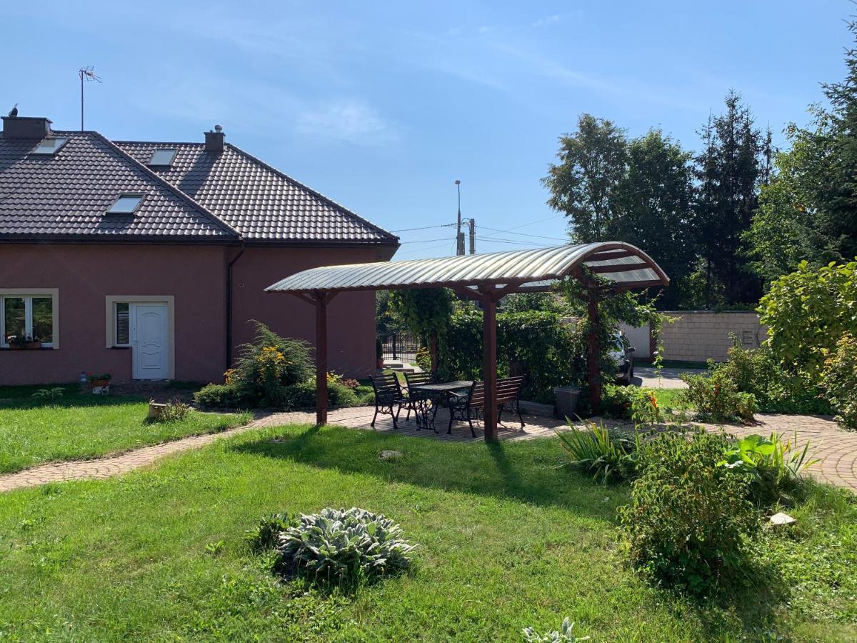 Medison Family Boutique B&B Кельце Экстерьер фото