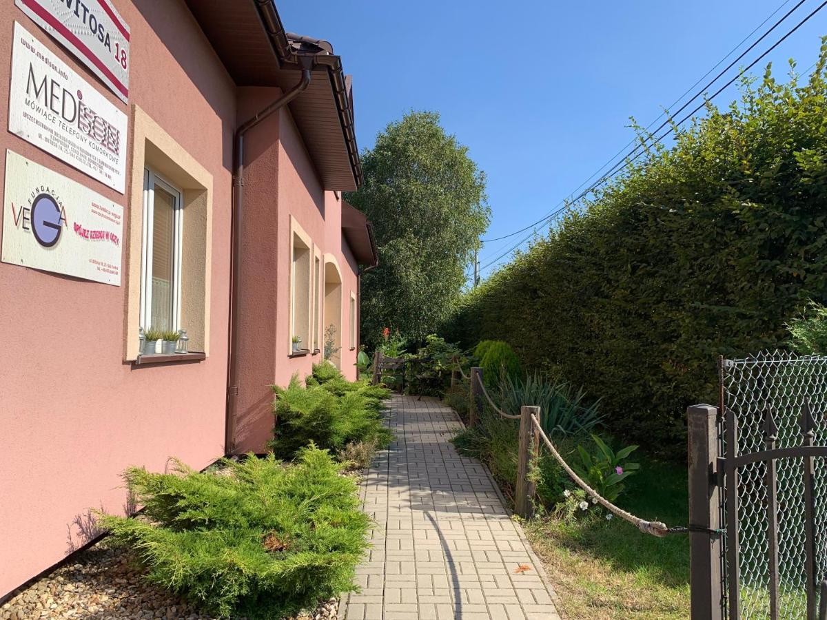 Medison Family Boutique B&B Кельце Экстерьер фото