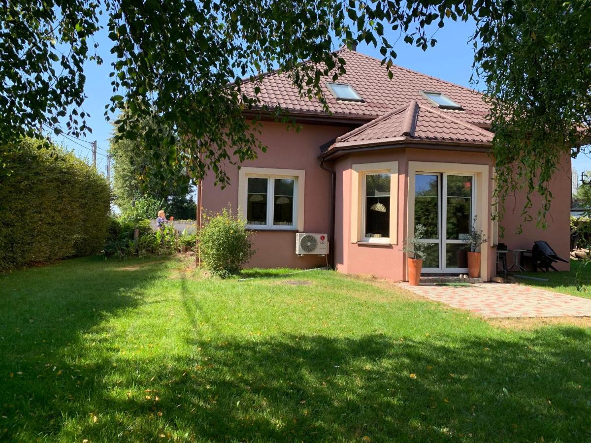 Medison Family Boutique B&B Кельце Экстерьер фото