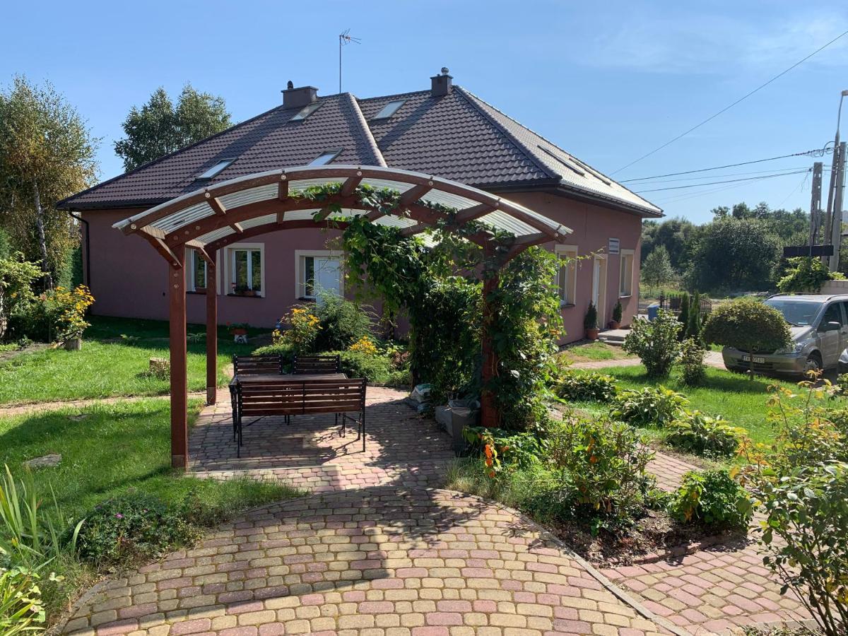 Medison Family Boutique B&B Кельце Экстерьер фото