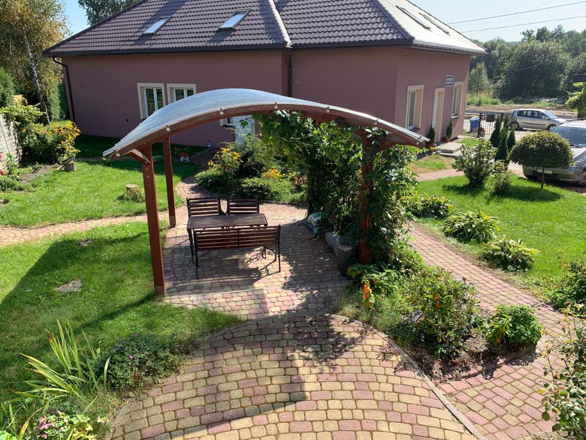Medison Family Boutique B&B Кельце Экстерьер фото