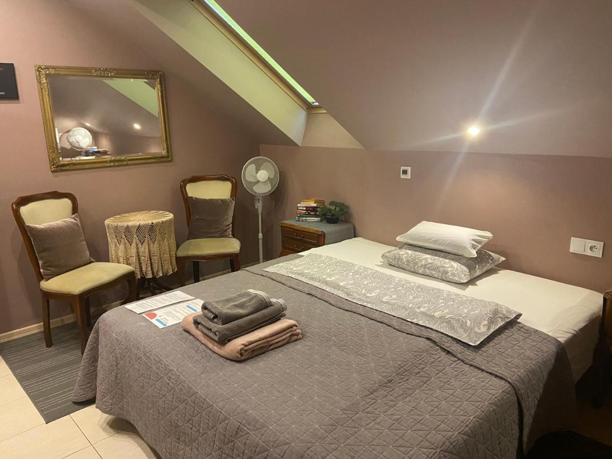 Medison Family Boutique B&B Кельце Экстерьер фото