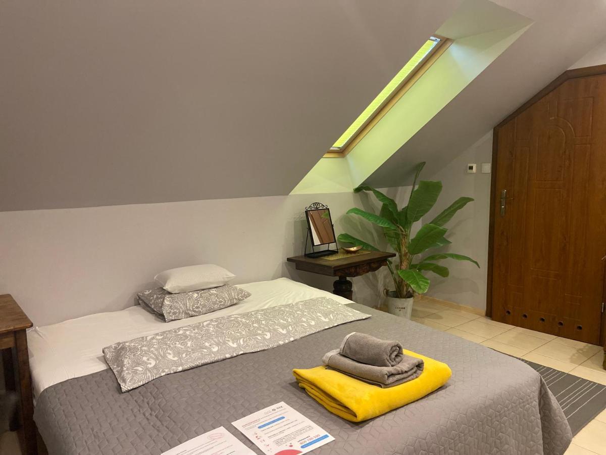 Medison Family Boutique B&B Кельце Экстерьер фото