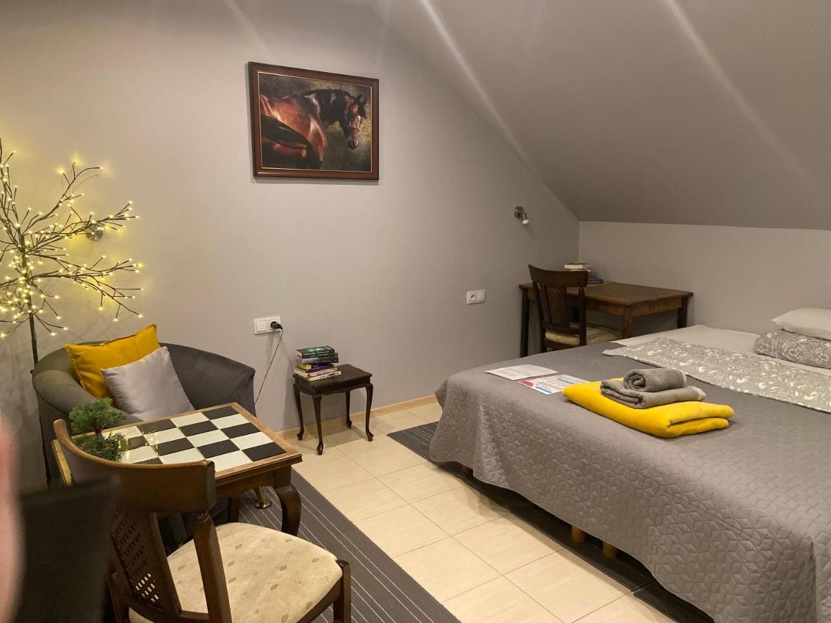 Medison Family Boutique B&B Кельце Экстерьер фото