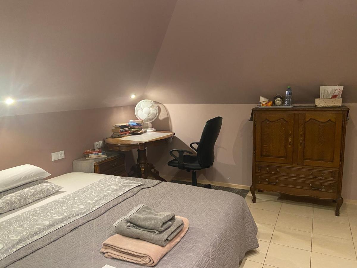 Medison Family Boutique B&B Кельце Экстерьер фото