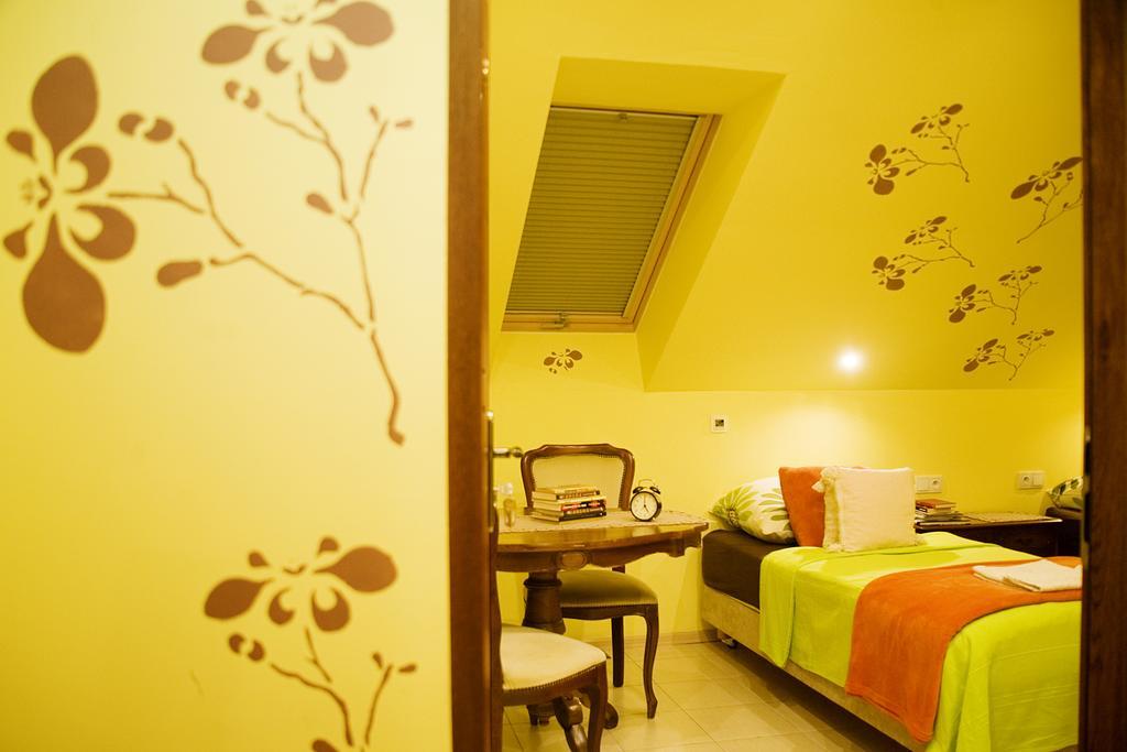 Medison Family Boutique B&B Кельце Номер фото